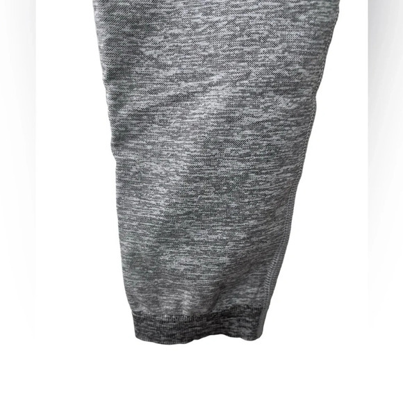 NEW SPANX Spacedye Cloudy Grey Seamless Sculpt Legging, Size Small Petite - Picture 3 of 6